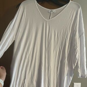 Piko 1988 White V-Neck Dolman Sleeve Top